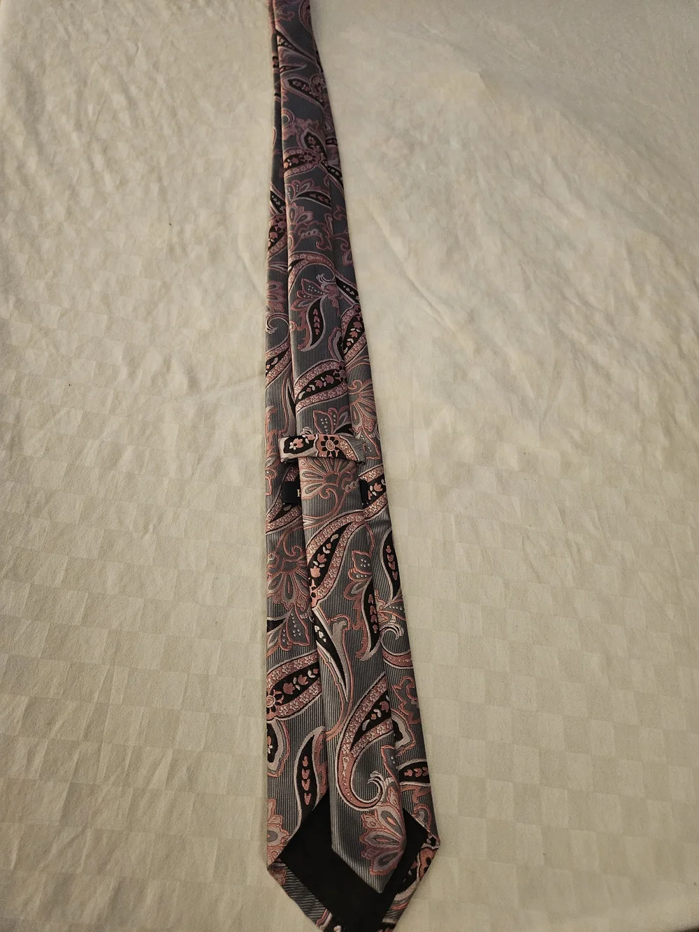 HISDERN Gray and Pink Paisley Silk-Blend Tie
